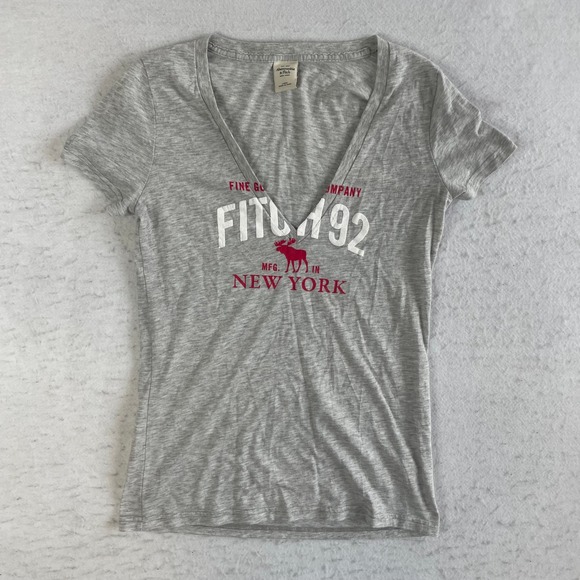 Abercrombie & Fitch Tops - Abercrombie & Fitch Graphic T-Shirt Large Gray V-Neck Short Sleeve Moose Logo